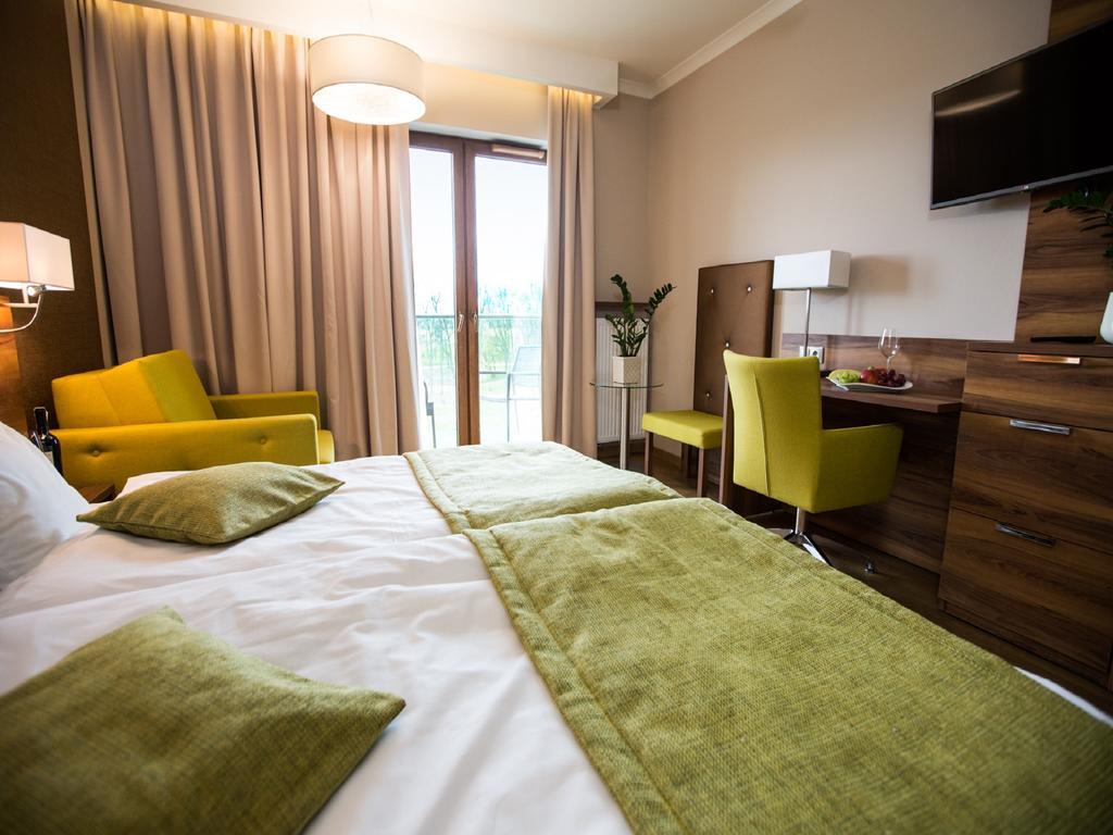 Mineral Hotel Malinowy Raj Solec-Zdrój Eksteriør bilde